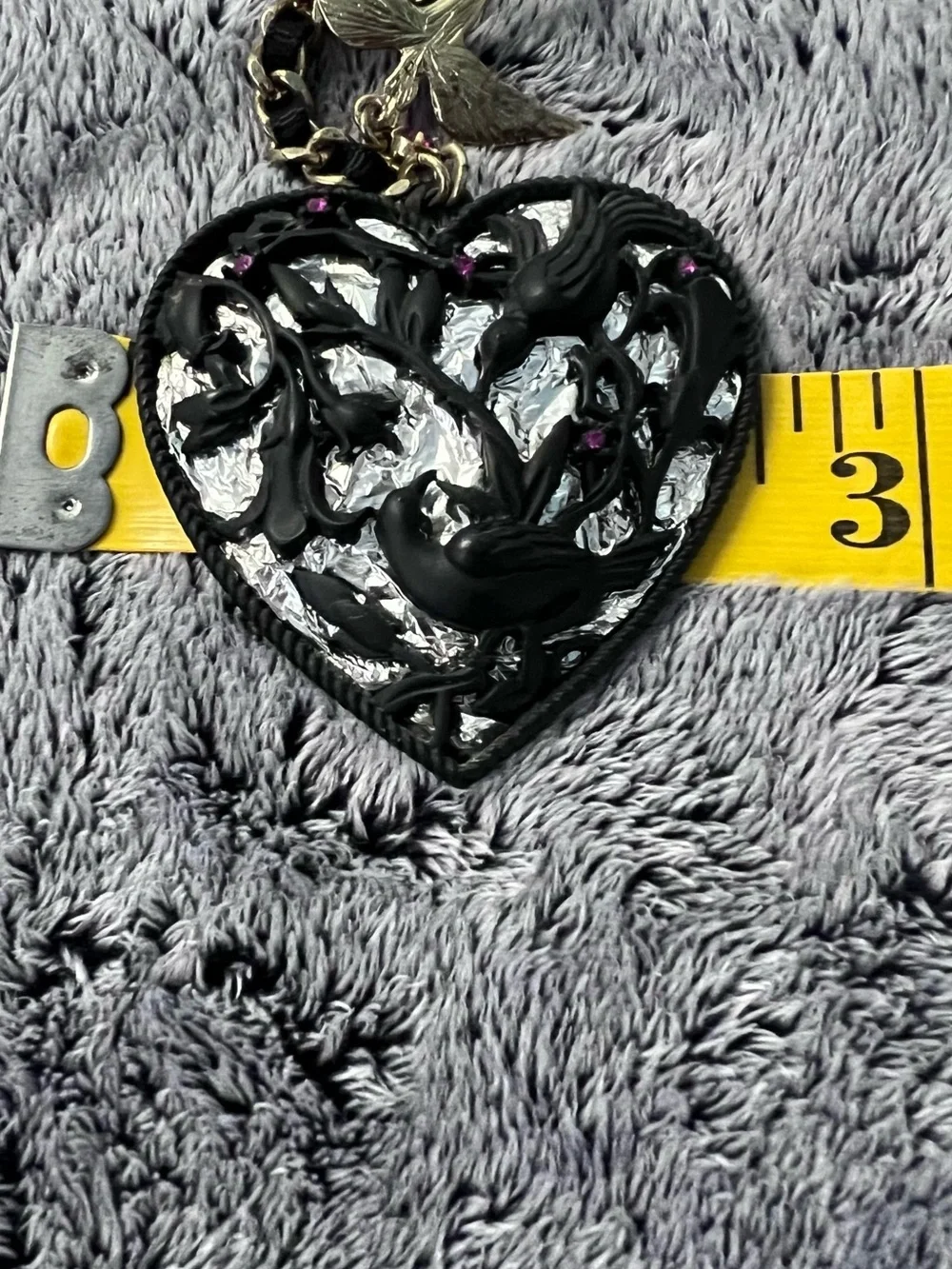 Betsey Johnson Black Heart Bird Necklace 16in
